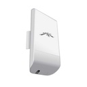 NanoStation Ubiquiti airMAX locoM2 CPE, hasta 150 Mbps, frecuencia 2 GHz, con antena integrada de 8 dBi